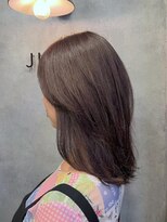 ナンバー ジルバ 立川 (N° jillva) 大人ミディナチュラルくびれヘアハッシュカットブロンドベージュ