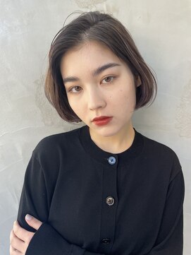 ビュートリアム 南青山(BEAUTRIUM) 大人ボブ ショートボブ 耳掛けボブ 前髪無し イルミナカラー