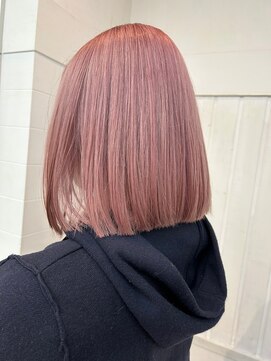 ナンバー アンフィール 渋谷(N° anfeel) 丸型卵形切りっぱなしボブワンレンボブ美髪ピンクブラウン渋谷