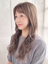 ビアンコ(bianco produce by L'Aube) 大人の魅力引き出す透け感グレージュ×緩ウェーブ