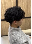 刈り上げツーブロック波巻きスパイラルパーマメンズマッシュ