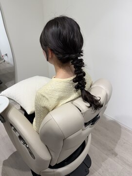 アンキャトル(un quatre) ゆるっと編みおろしヘア