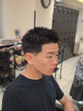 ラピス 名古屋駅前店(Lapis) バズスパイキーショート/テーパーフェード/スキンフェード