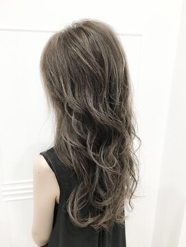 リードヘアーバイバンプ(Lead Hair by vamp) 【Lead Hair】外国人風ロングハイライト♪マットグレー☆