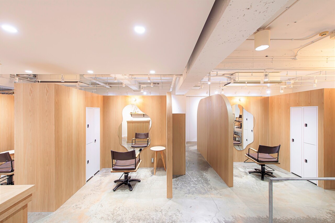 us三軒茶屋 HOTEL ホテルという名の美容室　スタッズベルト風 32 34 アンサム リリー(UNSOME Lille)｜ホットペッパービューティー
