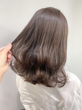 ジーナ 勝どき(Zina) 【Zina】エアリーミディ/黒髪/ホワイトアッシュ/ショートパーマ