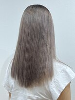 イリス(Iris) グレージュヘア