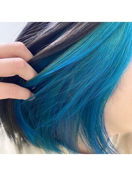 エメ(EME) ビビットブルー × インナーカラー