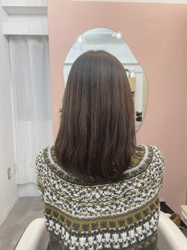 シーヤ(Cya) 赤味を抑えた艶マロンベージュ♪