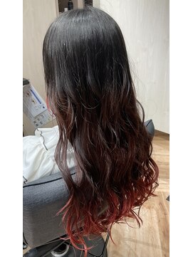 リア(Lia) グラデーションカラー×チェリーレッド