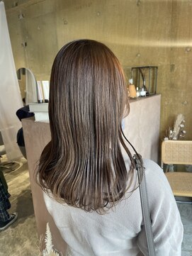 シー 岡崎(,SHE) 斜めバング/グレージュカラー/シルキーベージュ/東岡崎