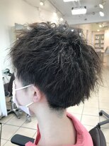 あさひ&nbsp;エッジの効いたツイストパーマで作るショート女子