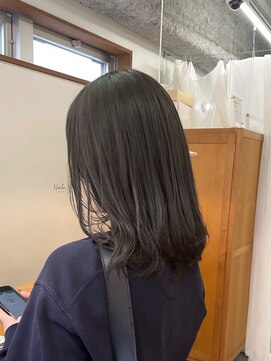 ニール 名古屋 伏見 丸の内(NEELU) 【Neeluscuro_take】透明感オリーブ