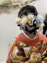 二十歳の集いにお飾りいっぱいふんわりシニヨン