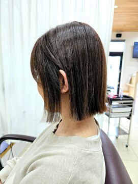 メタ(META) カット（タッセルボブ）＋ヌルカラー（臭い＆刺激ない白髪染め）