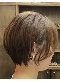 ショートボブ