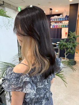 サクラ オモテサンドウ(SAKURA) レイヤーカット×ブリーチを使ったインナーカラー☆表参道