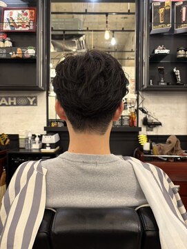 ブロートーキョーバーバーショップ 神田店(Bro Tokyo BARBERSHOP) 【神田】毛流れツーブロパーマ