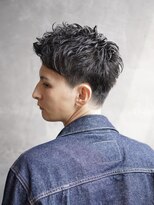 トゥーリ(tuuli)&nbsp;ビジネスショート/ニュアンスパーマ/アップバング/刈り上げ