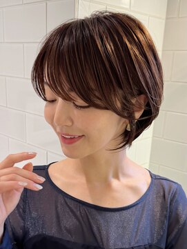 アビー(ABBEY) ショートショートボブショートヘア大人ショート耳掛けショート