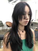 ナヌークカフラ(nanuk kafla)&nbsp;しっかりレイヤーカットに緩めのウェーブパーマ