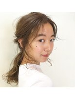 おくれ毛エアリーローポニーヘアアレンジ/簡単スタイリング