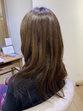 ユーネリー(U-NERY) アッシュ系カラー