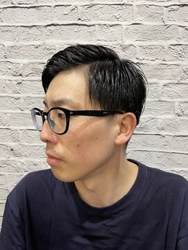 グレイスフル バーバープラチナム 六本木店(Graceful Barber platinum) ビジネスショート/ツーブロック/七三分け/サイドパート/ビジカジ