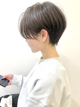 マッシュアンドマッシュアヴェダ ららぽーと福岡店(mash&mash AVEDA) 20代30代40代前下がりハンサムショート福岡博多