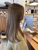 ヘアーサロン 銀 透明感たっぷりベージュカラー!
