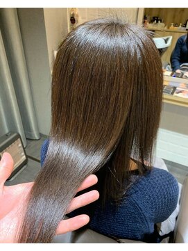 カミケンガレリア(kamiken. galleria) まとまる艶髪なめらか美髪ストレート上品【カミケンガレリア】