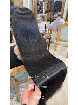 アンフィユヌキャトル(AnFye une Qatll) ジュエリーシステム×LULUトリートメント×縮毛矯正で艶髪に変身