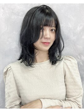 シオ ヘアー デザイン(Sio. hair design) ミディアムレイヤー(顔まわりレイヤー)