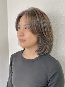 モーント(MOND) グレージュ×レイヤーボブ