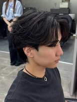 ジーニー 千葉(GENiE)&nbsp;ウルフ/アッシュブラック/カルマパーマ/ベリーショート/古荘竜生