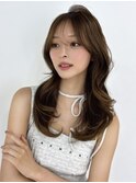 ブラウンベージュ くびれヘア 顔周りカット シースルーバンク