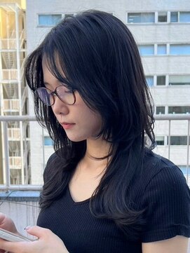 イリ 大阪(ili) ハイライトカラー/ミルクティーベージュ/レイヤーカット