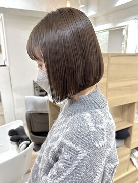 エン バイ ユアーズヘア 銀座店(eN° by youres hair) 前下がりボブ 切りっぱなしボブ 縮毛矯正 地毛風ストレート 銀座