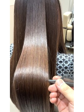 マグノリア(magnolia) 王道のツヤサラストレート