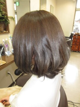 コアフィールフィス(COIFFURE fils) 《見附・M3D》ゆる巻きミディアム