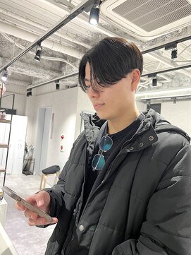 キートス(Kiitos) センターパート×ツヤ髪質改善　3枚目　before