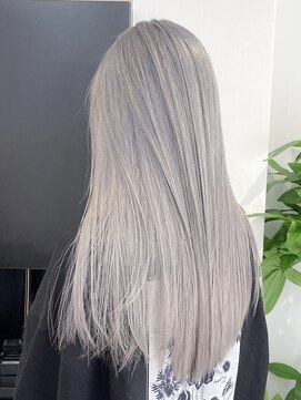 ロイス 神宮前(ROIS) ミルクティーベージュ/ダブルカラー/ケアブリーチ/ハイトーン