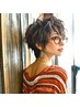 可愛く動くパーマヘアに透明感カラーでアクセント