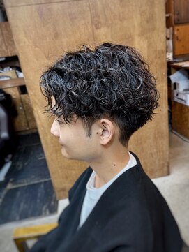 ロルド シェリ(Rold Cheri) 【山本智文】ツイストスパイラルパーマセンターパート