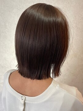 ビスクヘアデザイン(bisq hair design) ボブ　ミルクティーベージュ　艶髪　髪質改善カラー　ショート