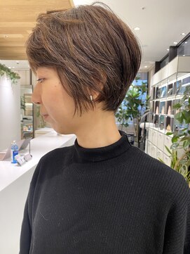 ステアケース 武蔵小杉店(stair:case) 大人ショート/ショートボブ/白髪ぼかしハイライト/武蔵小杉