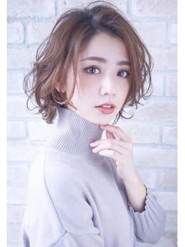 40代ミセス・大人のヘアスタイル・ショートボブ・外国人風・神戸