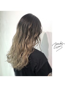 パドトロワ(Pas de trois) 新潟×外人風グラデーションカラー×ミルクティーグレージュ