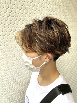 エル(EL by green) 《tomi》刈り上げ女子×ニュアンスパーマ