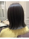 切りっぱなしボブ×ハイライトカラー
